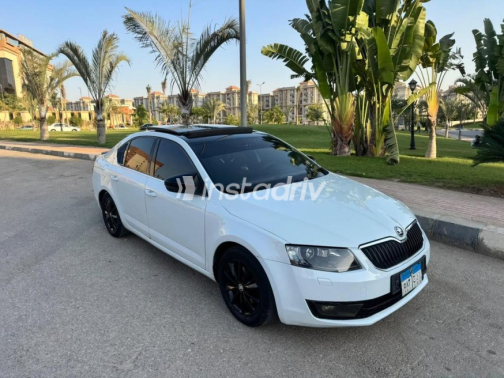 Skoda Octavia 2015 White Automatic Used for Sale in Cairo - 3
