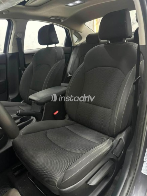 Kia Cerato 2019 Gray Automatic Used for Sale in Sheikh Zayed City - 2