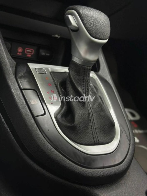 Kia Cerato 2019 Gray Automatic Used for Sale in Sheikh Zayed City - 9