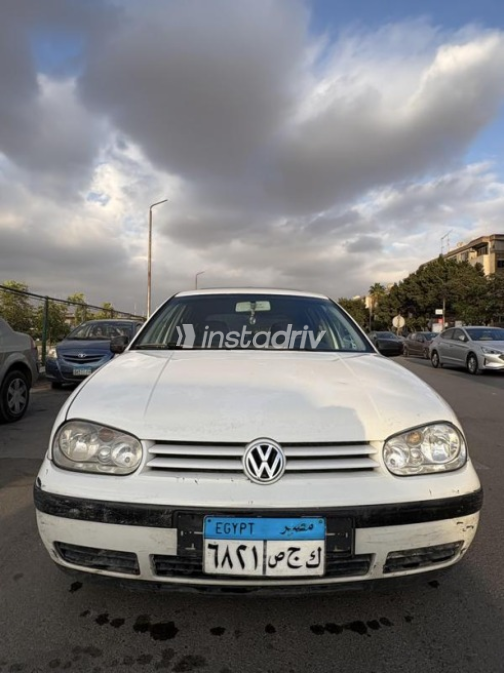 Volkswagen Golf 4 2000 White Automatic Used for Sale in Cairo - 1