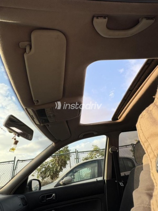 Volkswagen Golf 4 2000 White Automatic Used for Sale in Cairo - 4