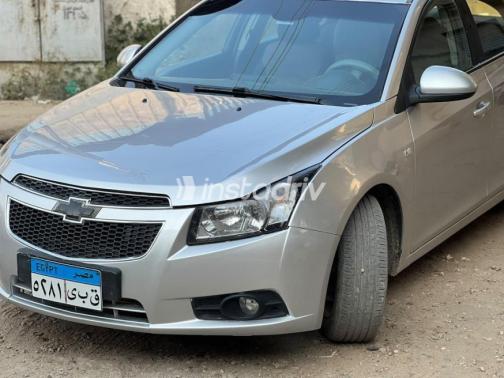 Chevrolet Cruze 2010 Silver Automatic Used for Sale in Khanka - 2