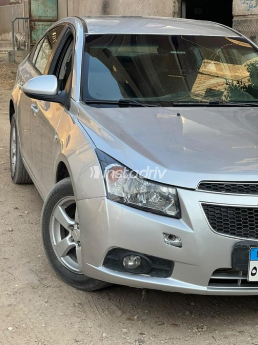 Chevrolet Cruze 2010 Silver Automatic Used for Sale in Khanka - 6