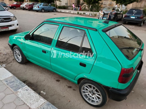 Skoda Felicia 1995 Green Manual Used for Sale in Sheikh Zayed City - 5