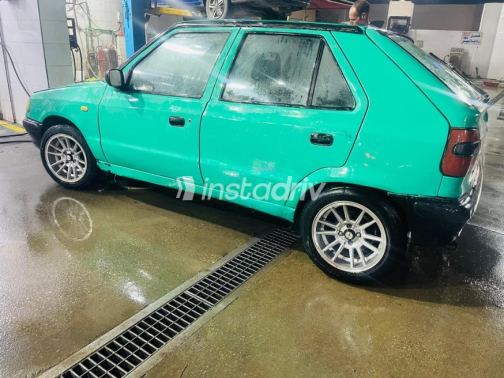 Skoda Felicia 1995 Green Manual Used for Sale in Sheikh Zayed City - 8