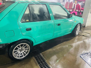 Skoda Felicia 1995 Green Manual Used for Sale in Sheikh Zayed City