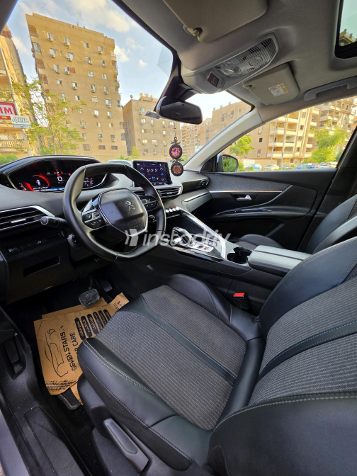 Peugeot 5008 2021 Gray Automatic Used for Sale in Greater Cairo ( Cairo + Giza) - 3