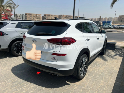 هيونداي توسان 2019 أبيض أوتوماتيك مستعملة للبيع في القاهرة الكبرى ( القاهرة - الجيزة) - 2