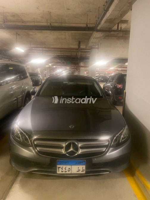 Mercedes E 180 2018 Gray Automatic Used for Sale in Greater Cairo ( Cairo + Giza) - 6
