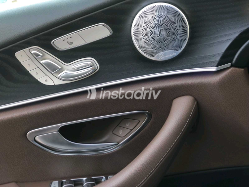 Mercedes E 200 2021 Black Automatic Used for Sale in Greater Cairo ( Cairo + Giza) - 3