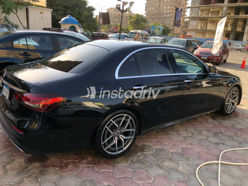 Mercedes E 200 2021 Black Automatic Used for Sale in Greater Cairo ( Cairo + Giza) - 5