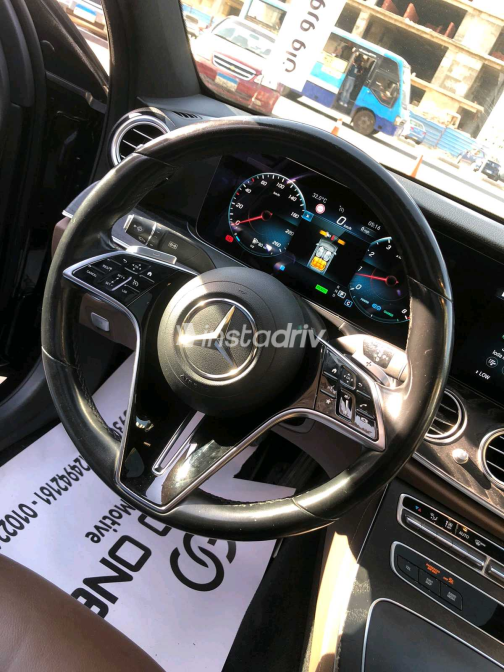 Mercedes E 200 2021 Black Automatic Used for Sale in Greater Cairo ( Cairo + Giza) - 7