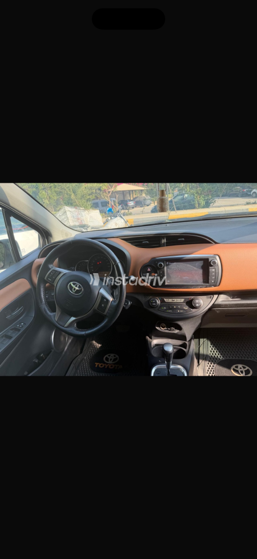 Toyota Yaris 2016 Silver Automatic Used for Sale in Greater Cairo ( Cairo + Giza) - 1