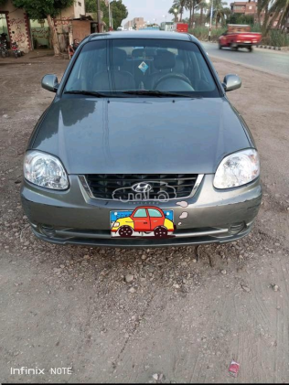 Hyundai Verna 2016 Dark Gray Manual Used for Sale in Greater Cairo ( Cairo + Giza)