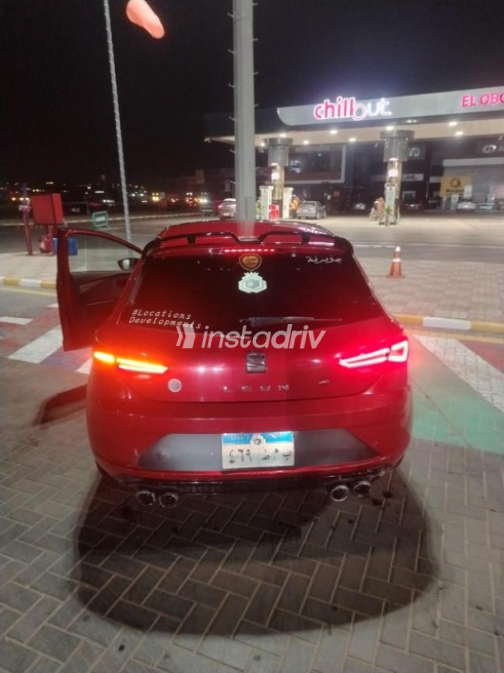 Seat Leon 2018 Red Automatic Used for Sale in Badr City - 5