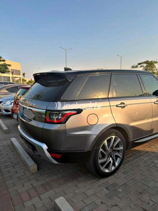 Land Rover Range Rover Sport 2020 Gray Automatic Used for Sale in Cairo - 4