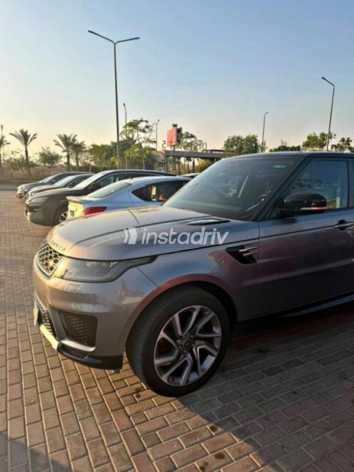 Land Rover Range Rover Sport 2020 Gray Automatic Used for Sale in Cairo - 7