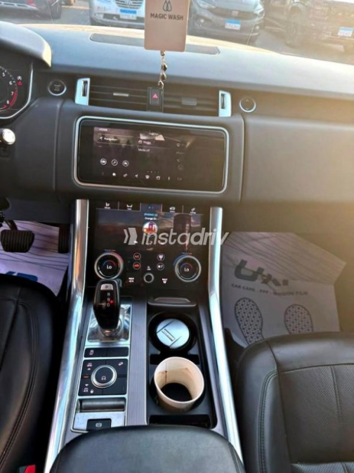 Land Rover Range Rover Sport 2020 Gray Automatic Used for Sale in Cairo - 10