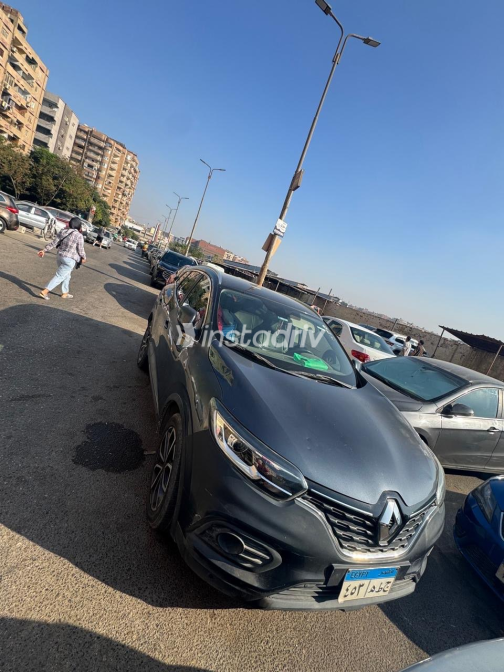 Renault Kadjar 2019 Gray Automatic Used for Sale in Greater Cairo ( Cairo + Giza) - 7