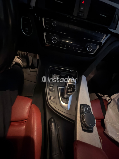 BMW 320 2018 Blue Automatic Used for Sale in Greater Cairo ( Cairo + Giza) - 3