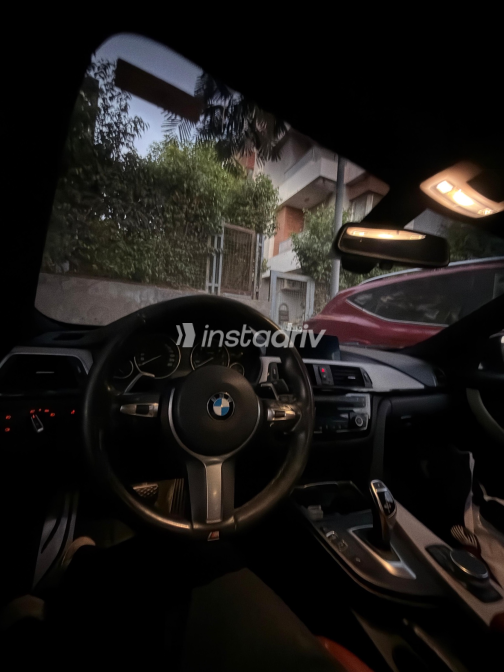 BMW 320 2018 Blue Automatic Used for Sale in Greater Cairo ( Cairo + Giza) - 6