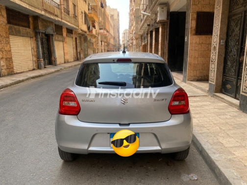 Suzuki Swift 2021 Gray Automatic Used for Sale in Greater Cairo ( Cairo + Giza) - 5