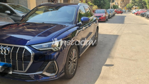 اودي Q3 2024 أزرق غامق أوتوماتيك مستعملة للبيع في مصر الجديدة - 3