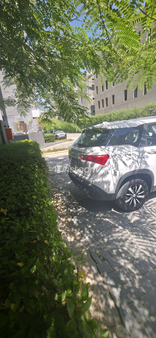 Chevrolet Captiva 2021 White CVT Used for Sale in Greater Cairo ( Cairo + Giza) - 2