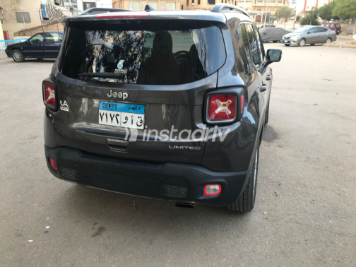 Jeep Renegade 2019 Gray Automatic Used for Sale in Greater Cairo ( Cairo + Giza) - 4
