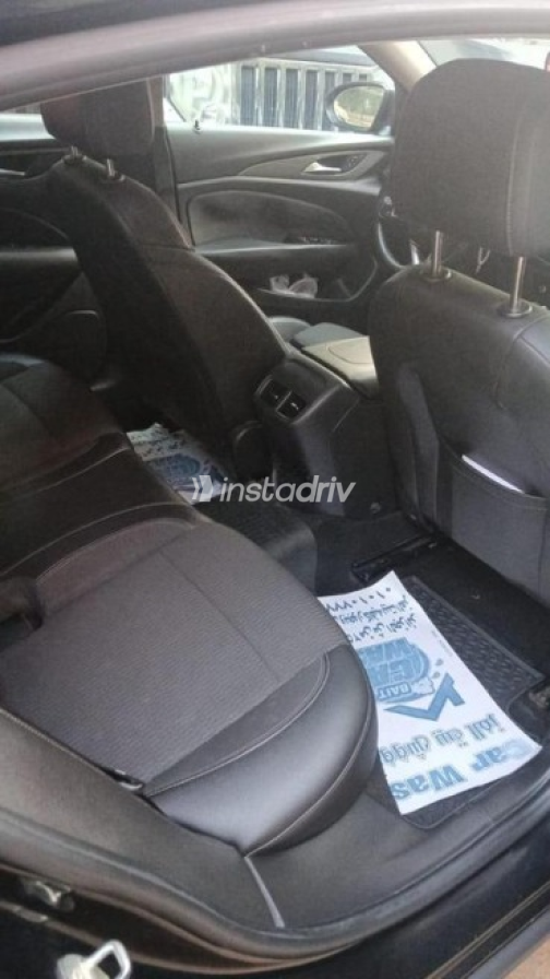 Opel Insignia 2018 Black Automatic Used for Sale in Cairo - 4