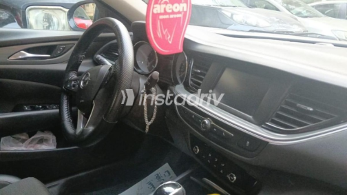Opel Insignia 2018 Black Automatic Used for Sale in Cairo - 6