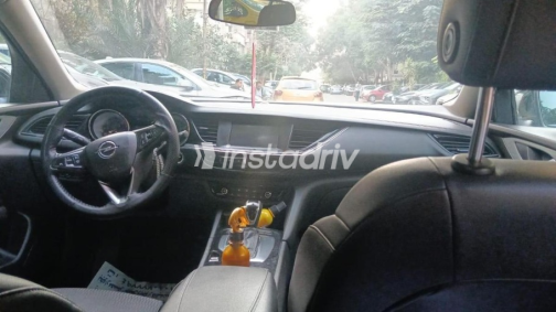 Opel Insignia 2018 Black Automatic Used for Sale in Cairo - 7