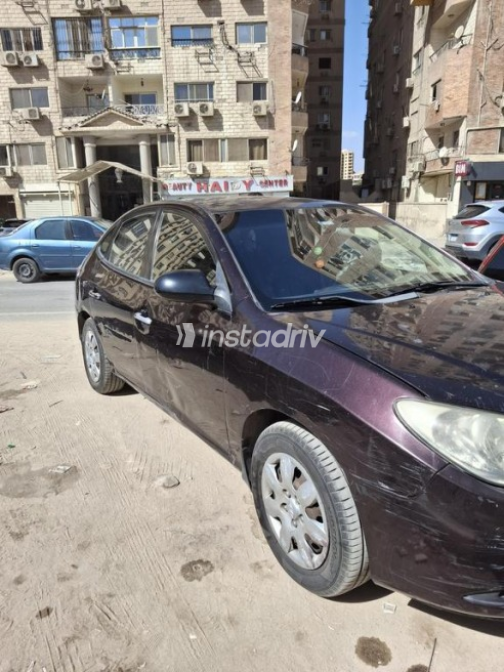 Hyundai Elantra 2007 Eggplant Manual Used for Sale in Maadi - 3