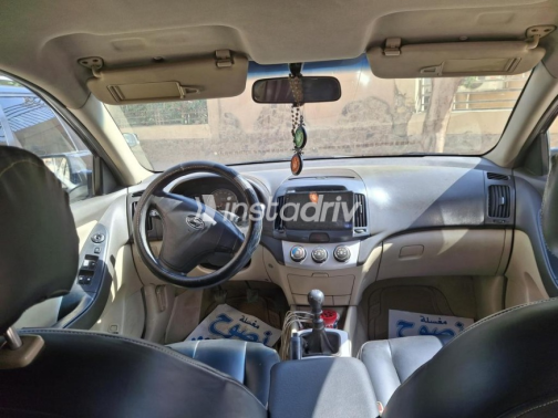 Hyundai Elantra 2007 Eggplant Manual Used for Sale in Maadi - 6