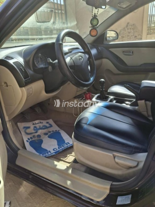Hyundai Elantra 2007 Eggplant Manual Used for Sale in Maadi - 7