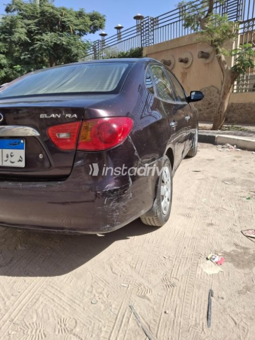 Hyundai Elantra 2007 Eggplant Manual Used for Sale in Maadi - 8