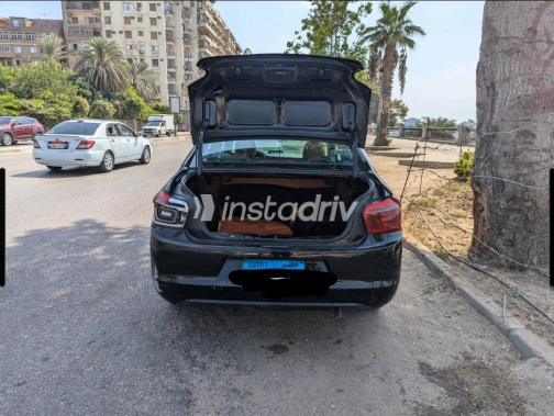 سيتروين سي اليزيه 2020 أسود أوتوماتيك مستعملة للبيع في القاهرة الكبرى ( القاهرة - الجيزة) - 4
