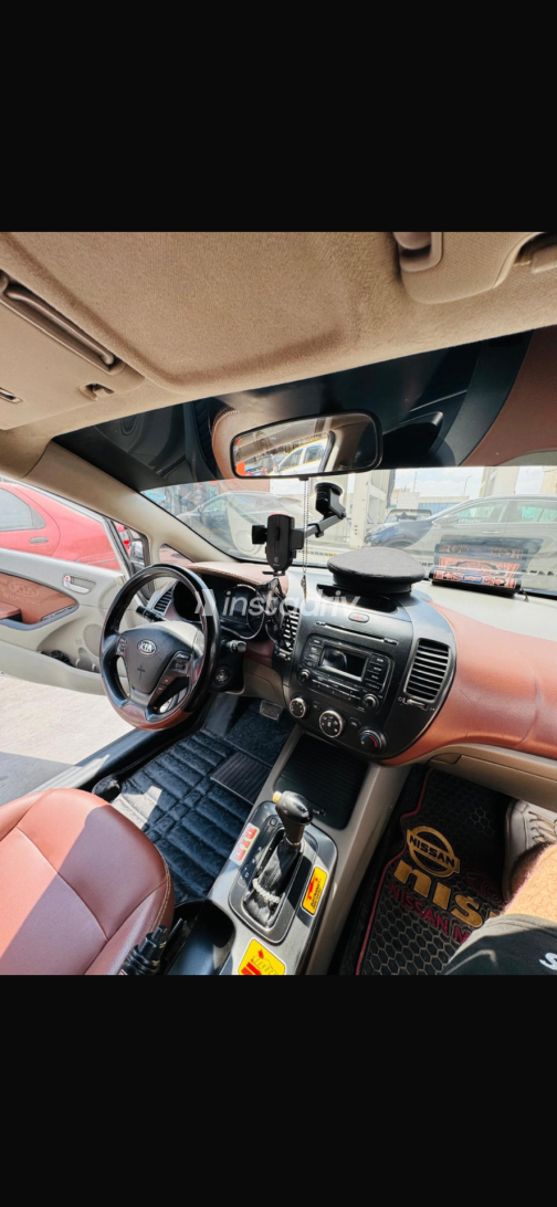 Kia K3 2016 Silver Automatic Used for Sale in Greater Cairo ( Cairo + Giza) - 5