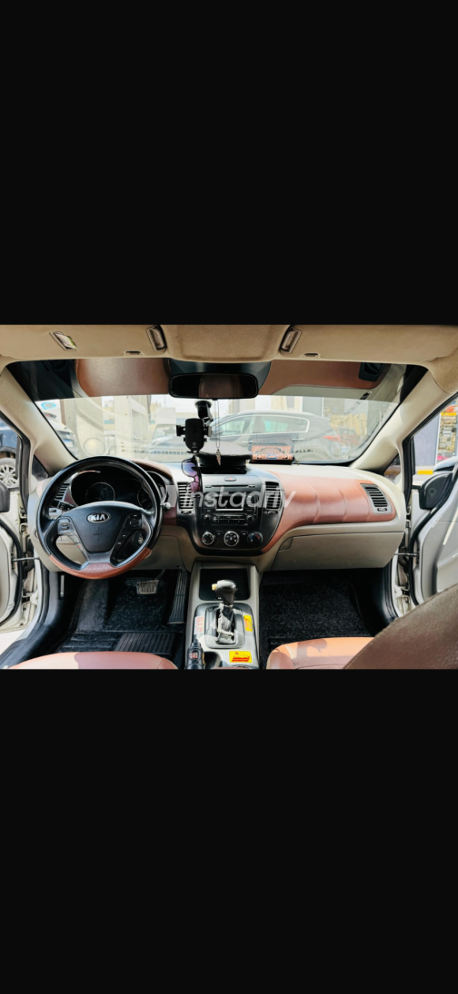 Kia K3 2016 Silver Automatic Used for Sale in Greater Cairo ( Cairo + Giza) - 8