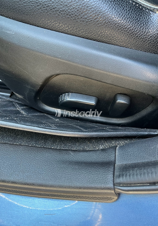 Subaru XV 2017 Blue Automatic Used for Sale in Greater Cairo ( Cairo + Giza) - 8