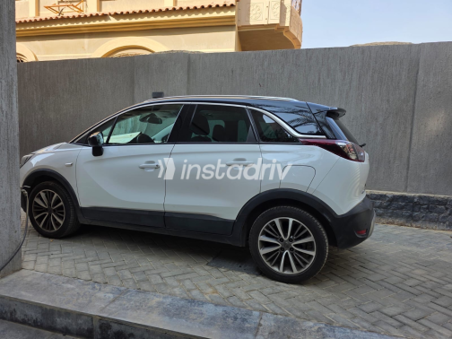 Opel Crossland 2020 White Automatic Used for Sale in Greater Cairo ( Cairo + Giza) - 3