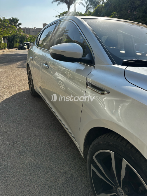 ام جى 6 2020 أبيض أوتوماتيك مستعملة للبيع في القاهرة الكبرى ( القاهرة - الجيزة) - 1