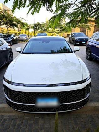 Hyundai Azera 2024 White Automatic Used for Sale in Cairo