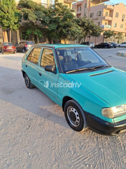 سكودا فيليشيا 1995 أخضر يدوي مستعملة للبيع في 6 أكتوبر - 3