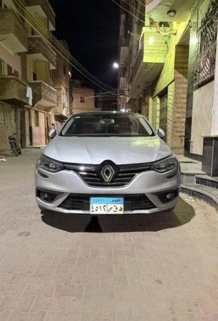 رينو ميجان 2020 فضي أوتوماتيك مستعملة للبيع في سوهاج
