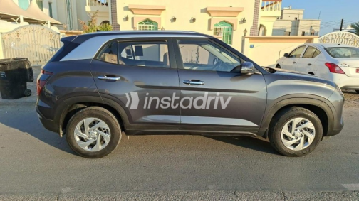 هيونداي كريتا اس يو 2  2024 رمادي غامق أوتوماتيك مستعملة للبيع في المنيا‎ - 2
