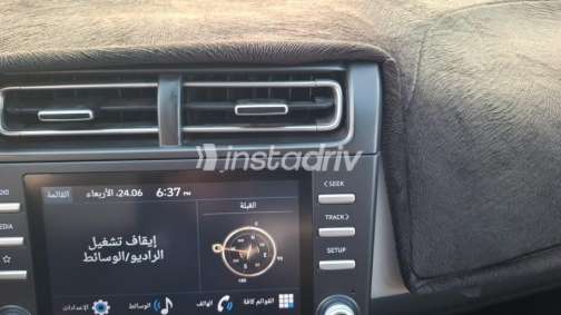 هيونداي كريتا اس يو 2  2024 رمادي غامق أوتوماتيك مستعملة للبيع في المنيا‎ - 10