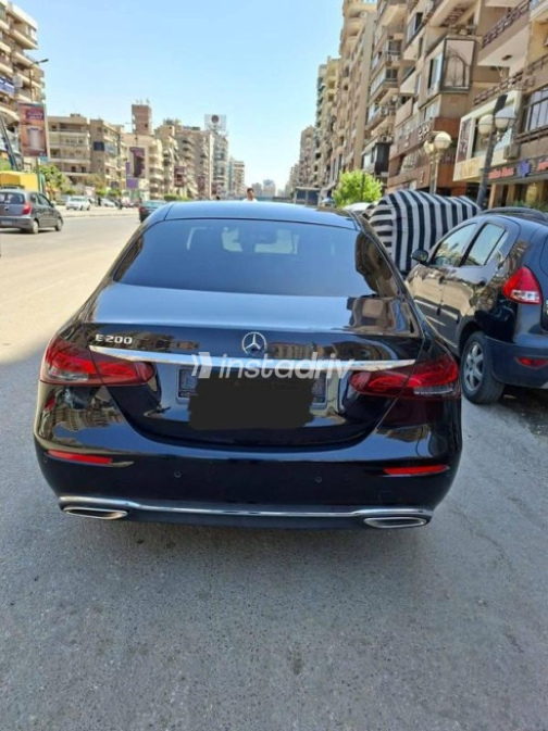 مرسيدس E 200 2023 أسود أوتوماتيك مستعملة للبيع في مدينة نصر - 6
