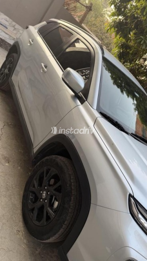 Toyota Urban Cruiser 2023 Silver Automatic Used for Sale in Giza - 2