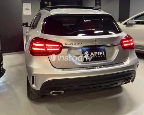 مرسيدس GLA 200 2020 فضي أوتوماتيك مستعملة للبيع في القاهرة - 2